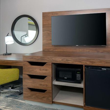 Hampton Inn & Suites Cleveland-Бичвуд Экстерьер фото