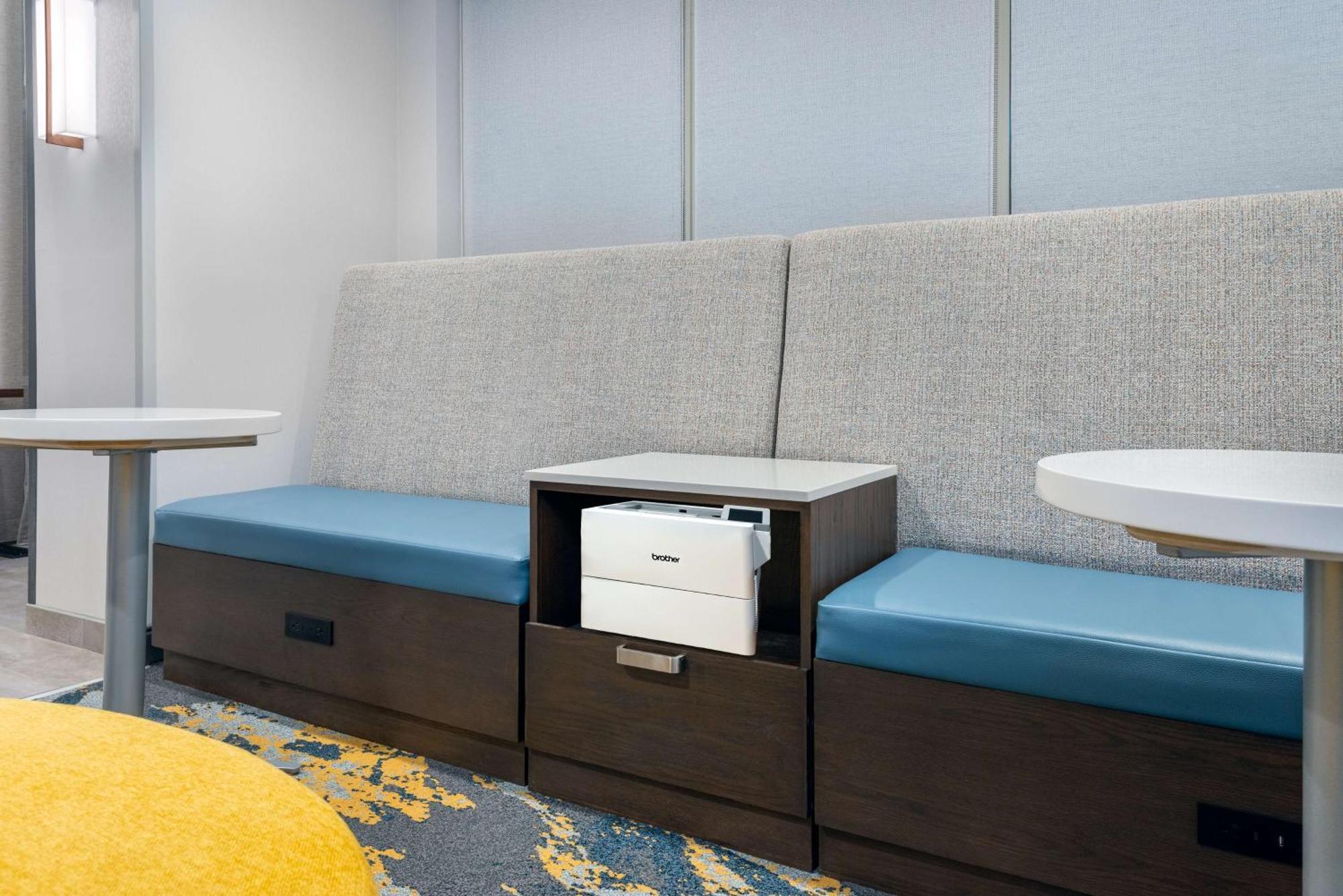 Hampton Inn & Suites Cleveland-Бичвуд Экстерьер фото