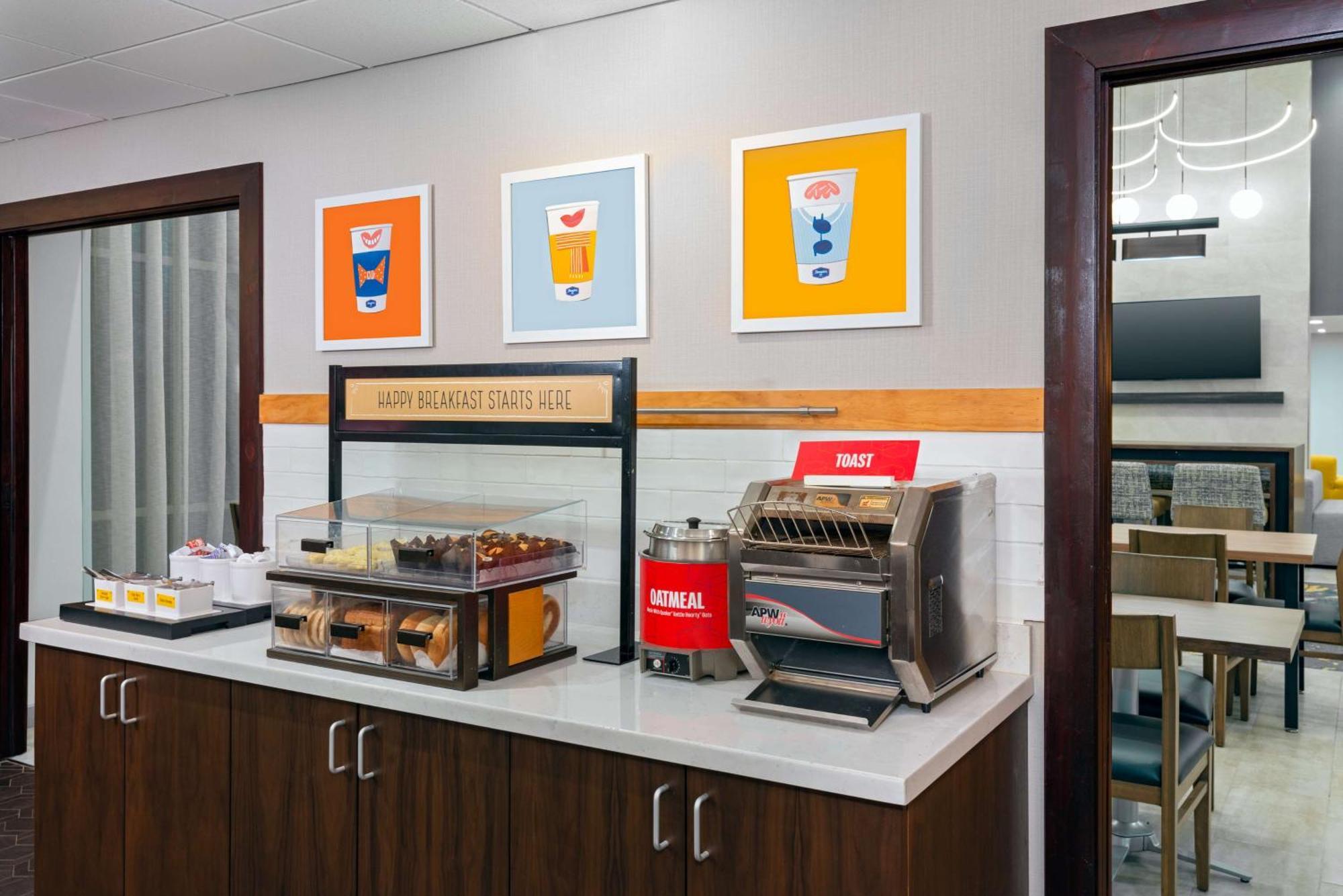 Hampton Inn & Suites Cleveland-Бичвуд Экстерьер фото
