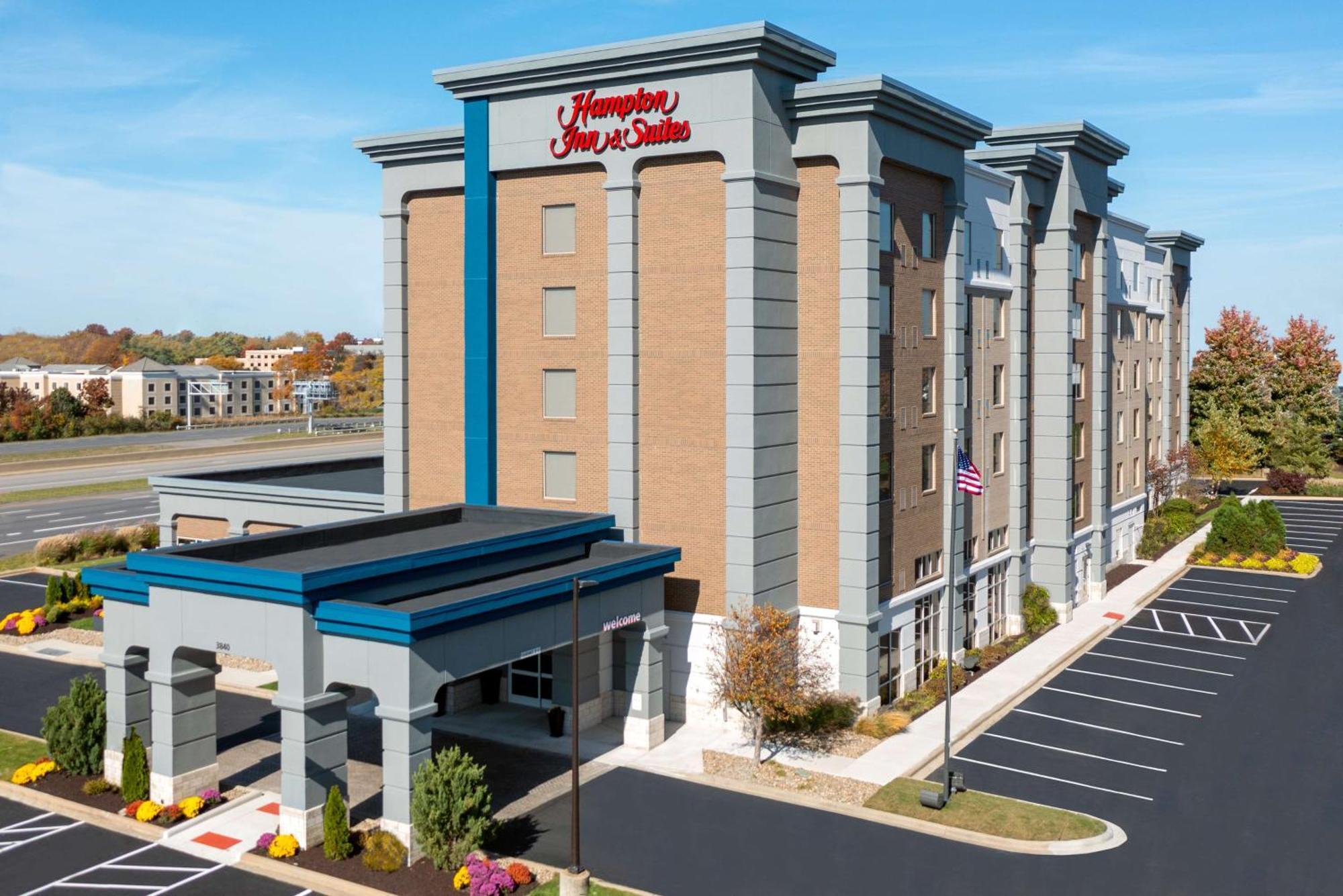Hampton Inn & Suites Cleveland-Бичвуд Экстерьер фото