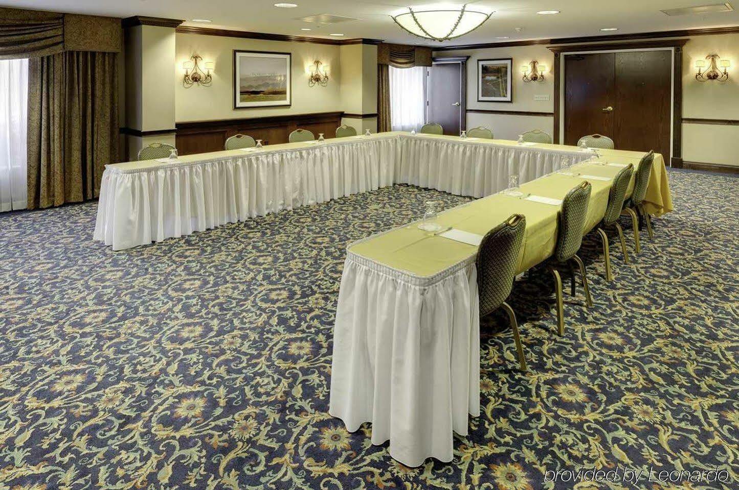 Hampton Inn & Suites Cleveland-Бичвуд Экстерьер фото
